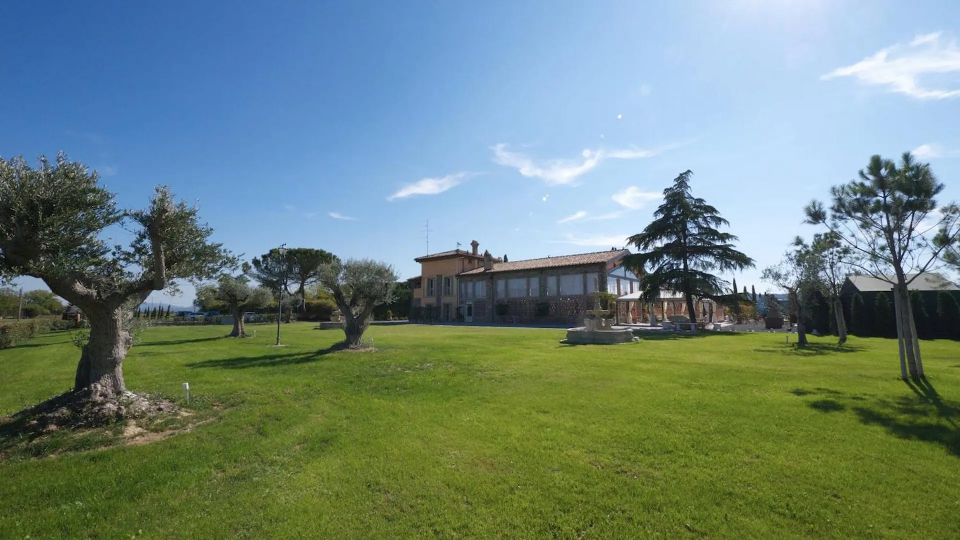 Agriturismo La Rugea - Le Spighe Prato  Bauernhof